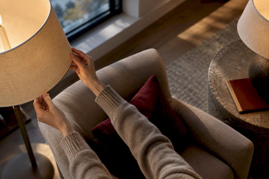 Partially framed lamps styled with different personalities
